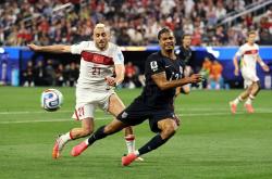FIFA买球平台 -美(měi)國(guó)被土耳其(qí)绝杀，仍(réng)头名出线！澳大利亚憑(píng)淨(jìng)胜球鎖(suǒ)定小(xiǎo)组第二