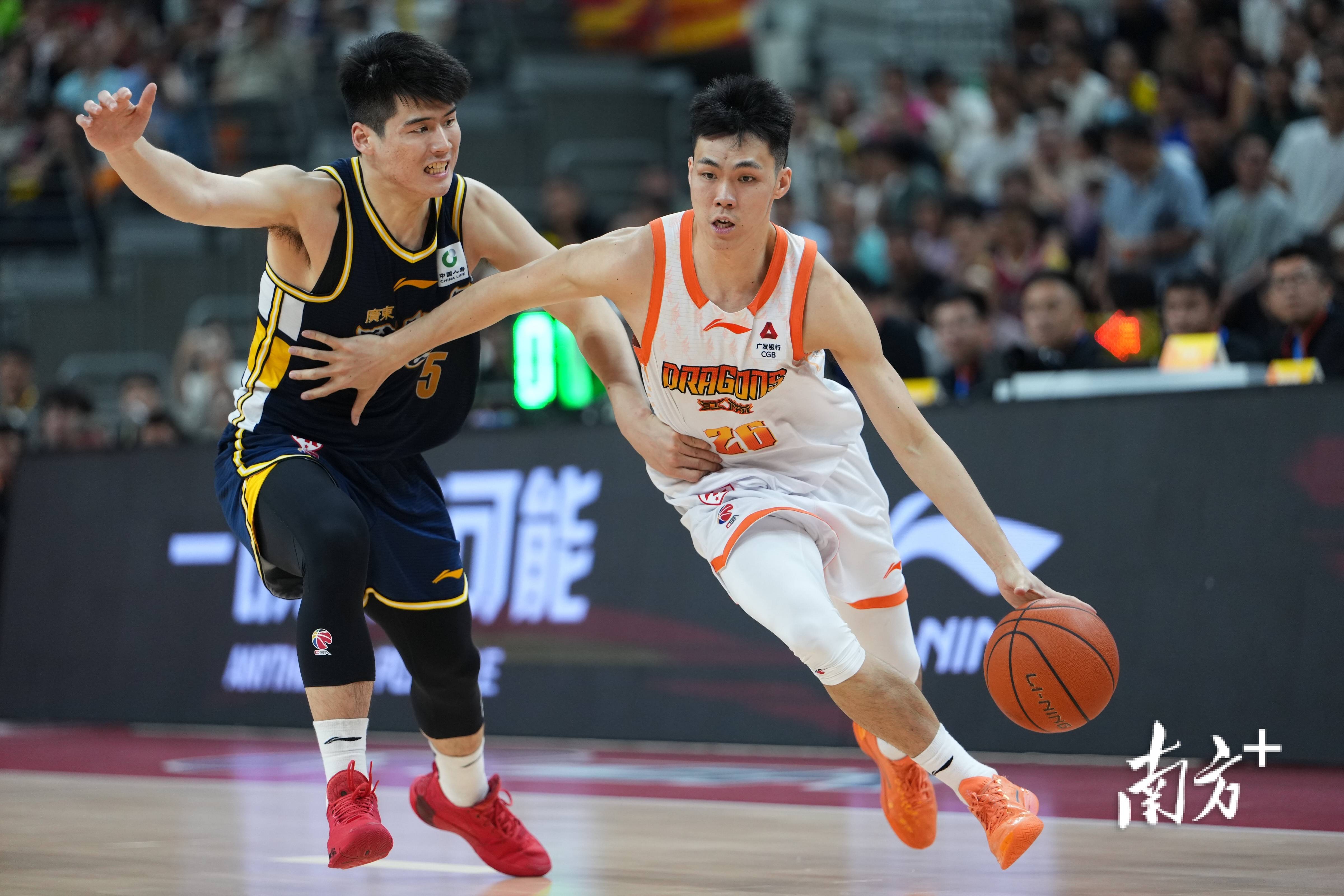 广东宏远主场力克江苏，杜锋呼吁球迷多包容